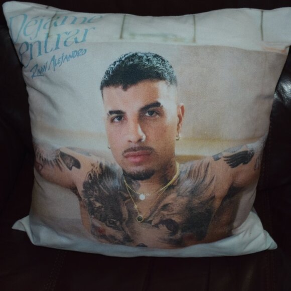 PR HOT SEXY SINGER Rauw Alejandro SHIRTLESS MAN ART 2 VIEW CANVAS PILLOW THROW - Picture 3 of 9